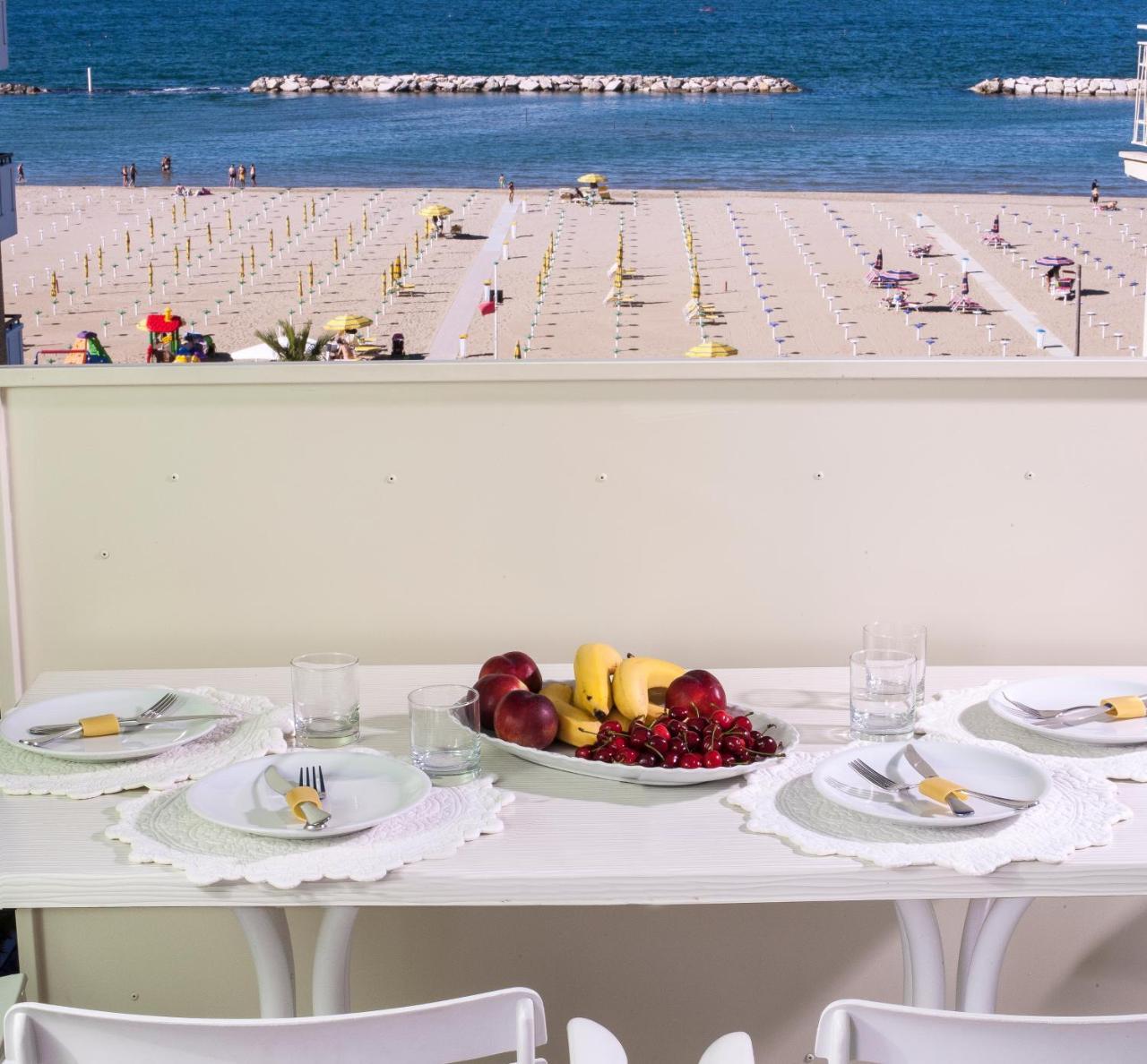 Beach Residence Gabicce Mare Exterior foto